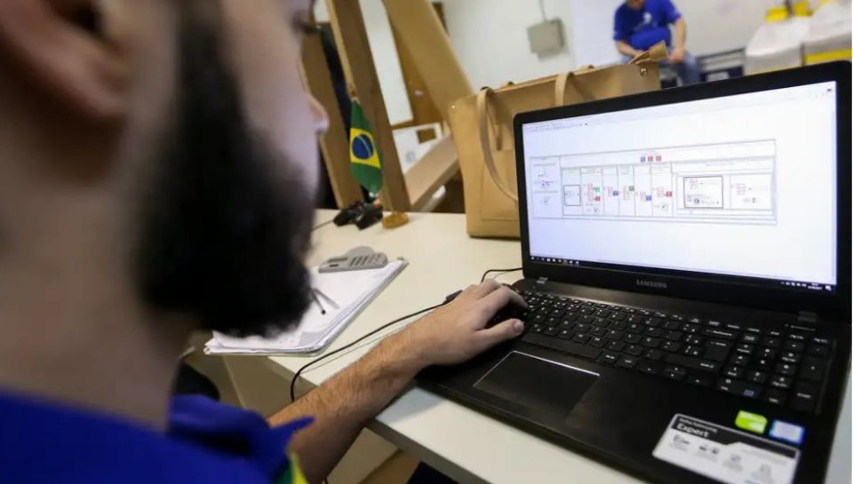 Novas-regras-para-emissao-de-notas-fiscais-por-MEIs-entram Novas-regras-para-emissao-de-notas-fiscais-por-MEIs-entram